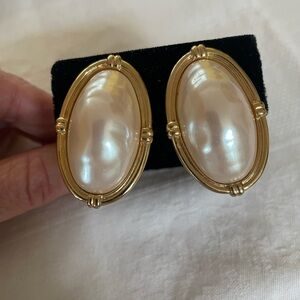 Pearl and gold earrings